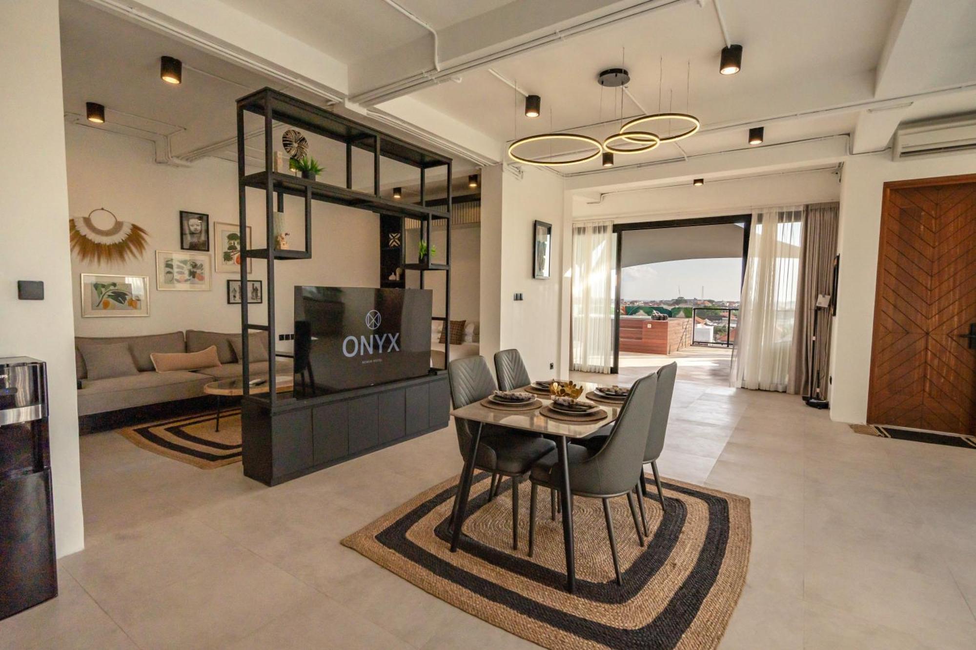 Onyx Beach Hotel Canggu Exterior foto